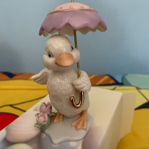 Lenox Occasions Easter Showers figurine